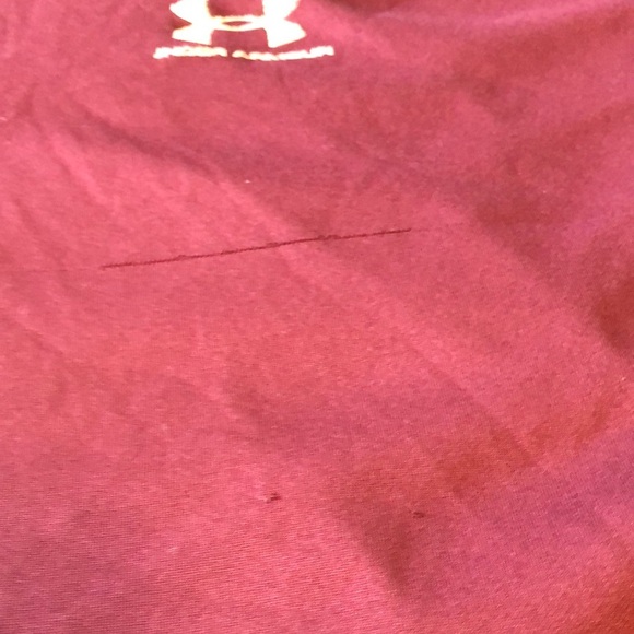 Under Armour Men's Burgundy Short Sleeve Tee - Picture 7 of 8